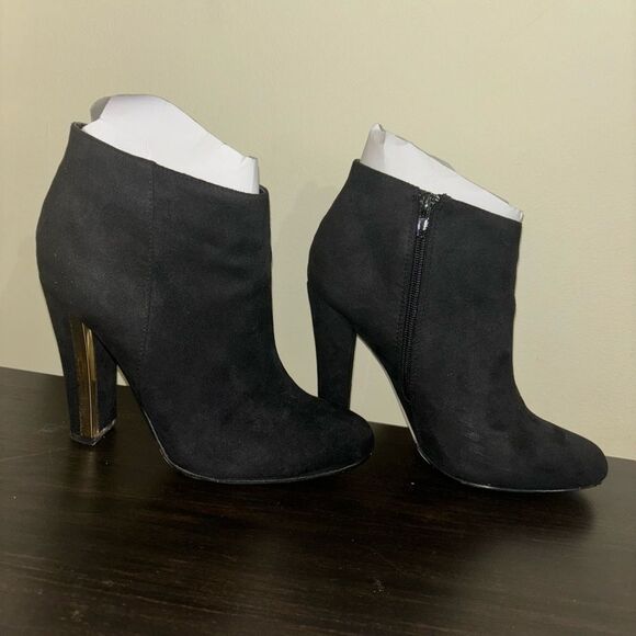 Call It Spring LoveLarwen GUC Metallic-Heel Velvet Black Boots - Picture 3 of 7